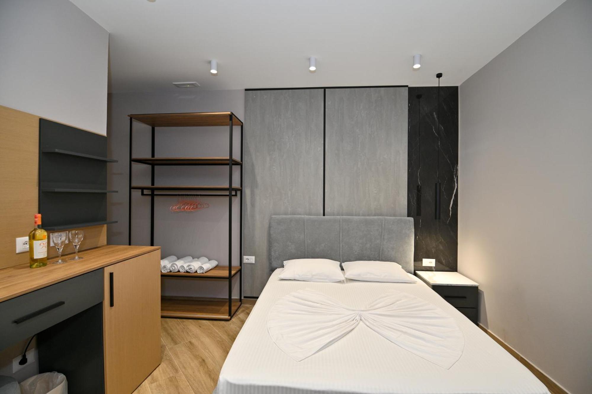 Monduro Hotel Дуррес Номер фото