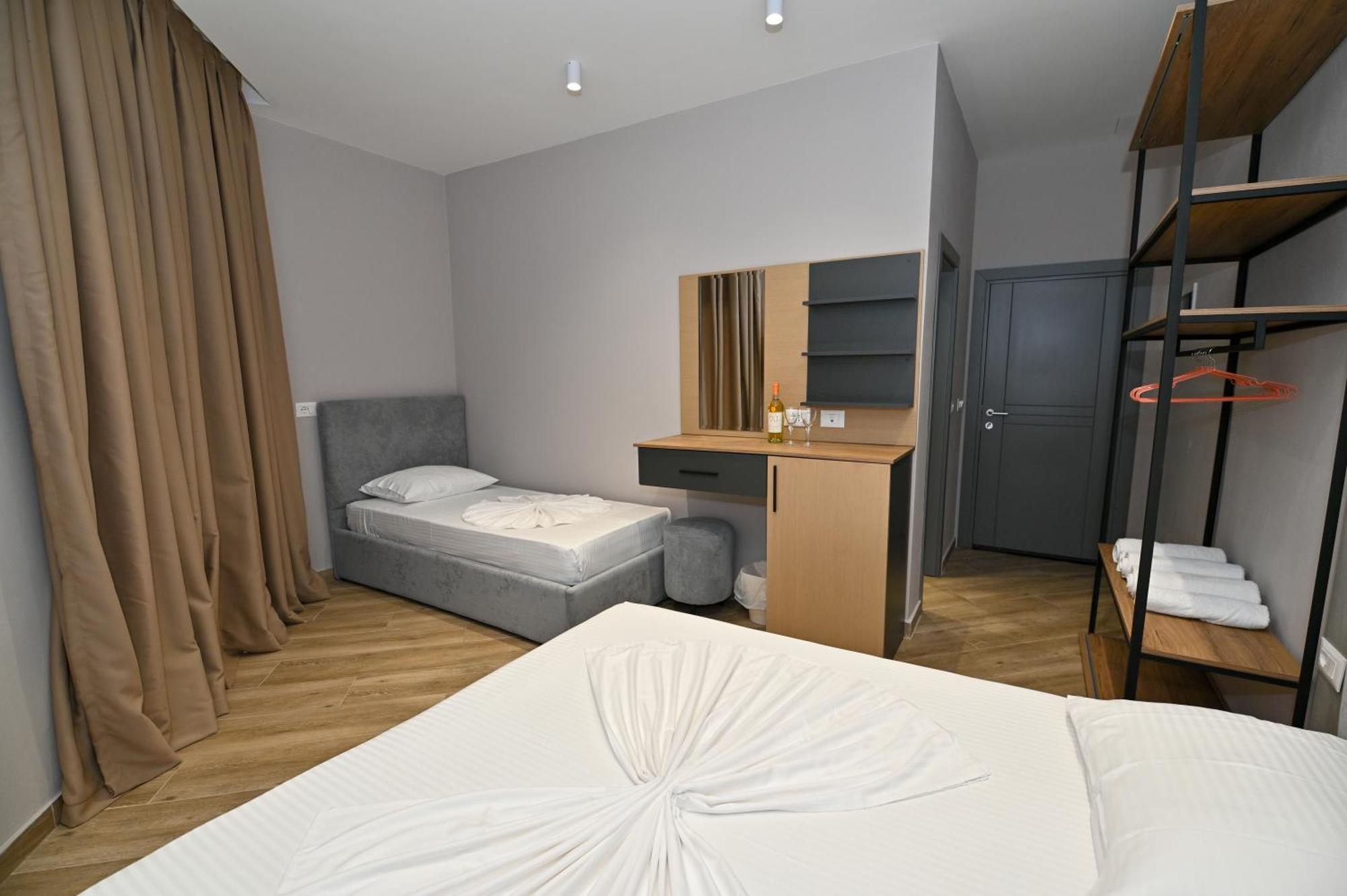 Monduro Hotel Дуррес Номер фото