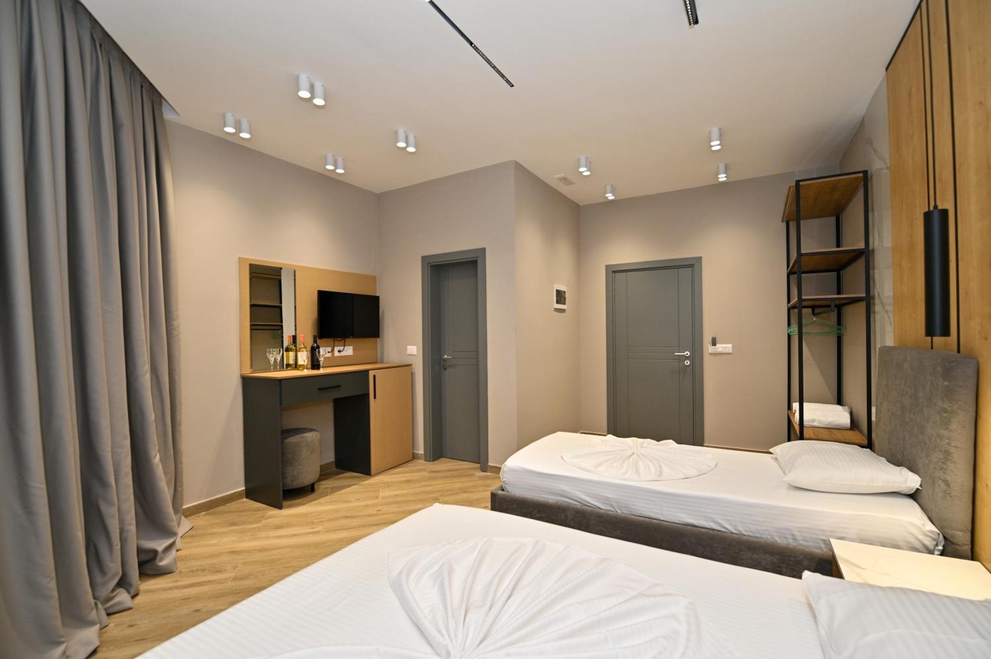 Monduro Hotel Дуррес Номер фото