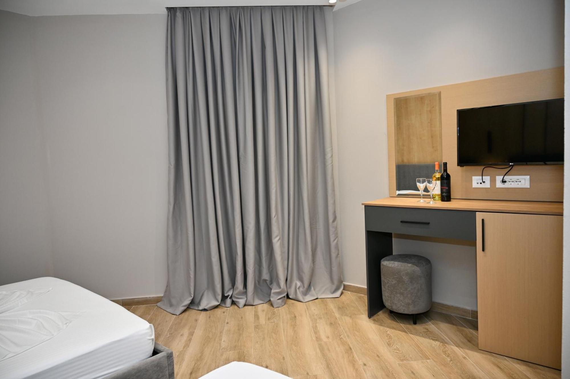 Monduro Hotel Дуррес Номер фото