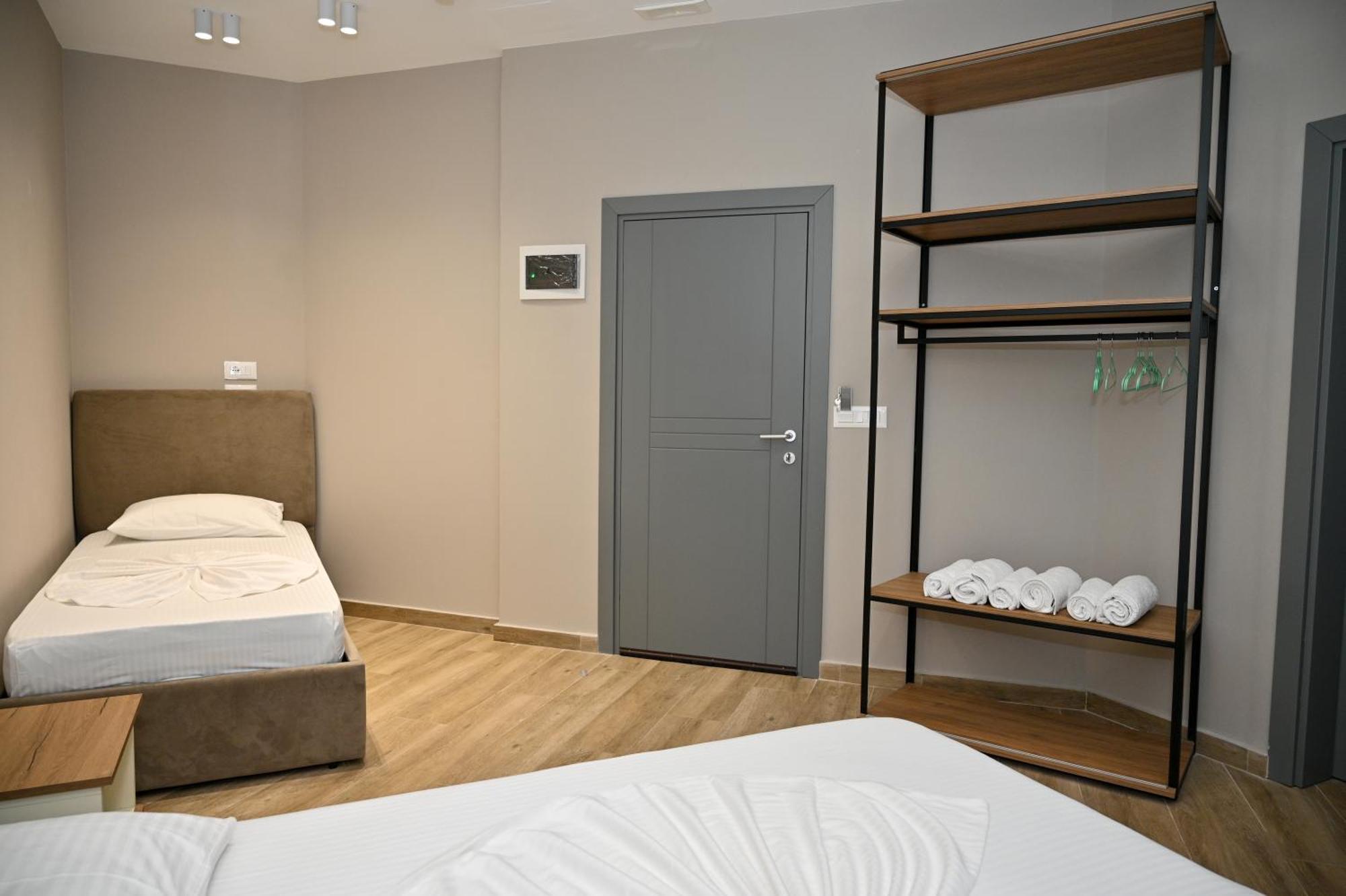 Monduro Hotel Дуррес Номер фото