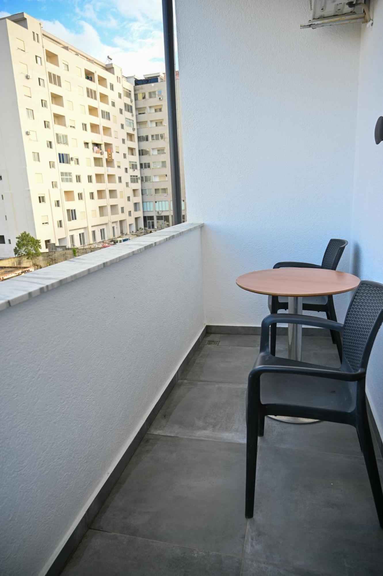 Monduro Hotel Дуррес Экстерьер фото