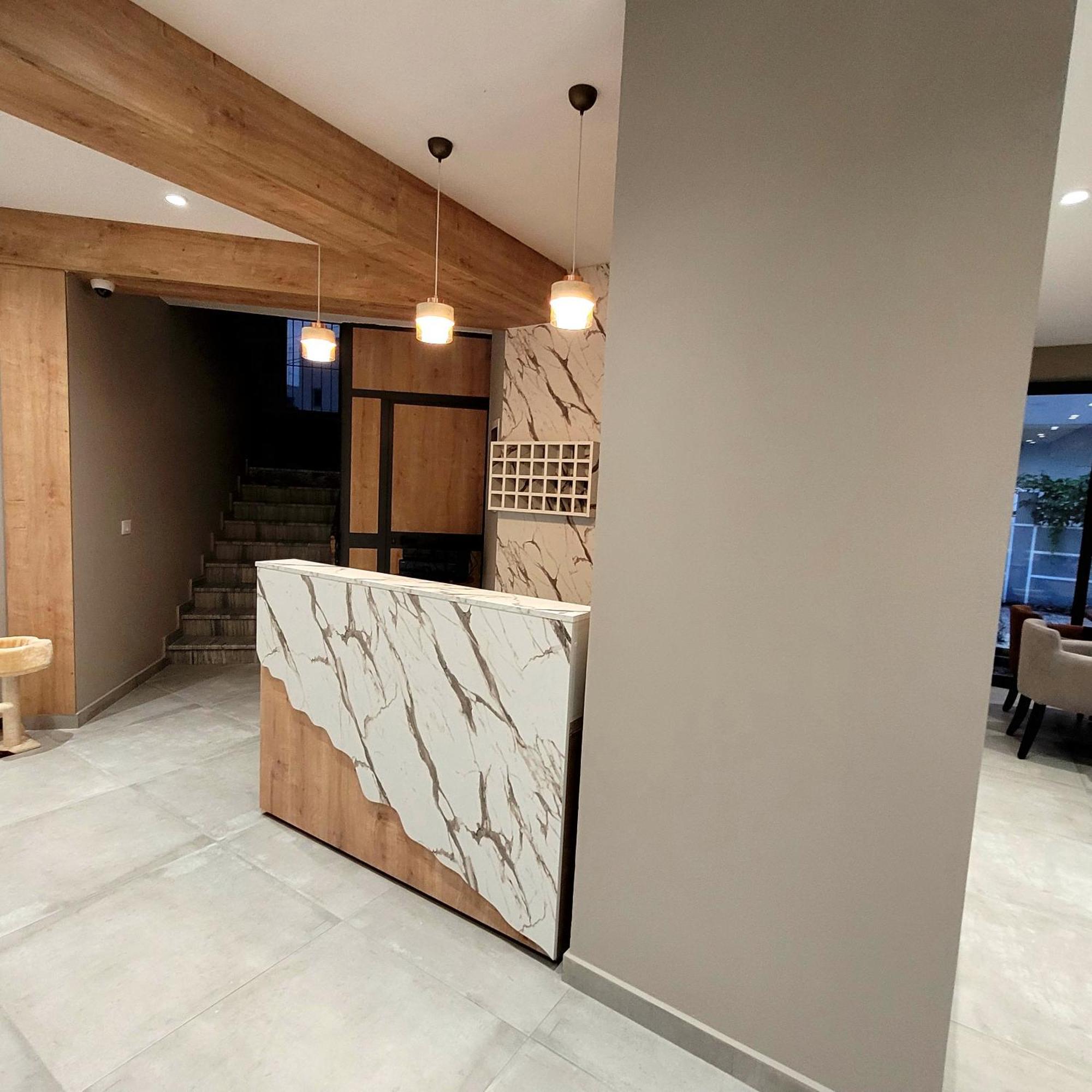Monduro Hotel Дуррес Экстерьер фото