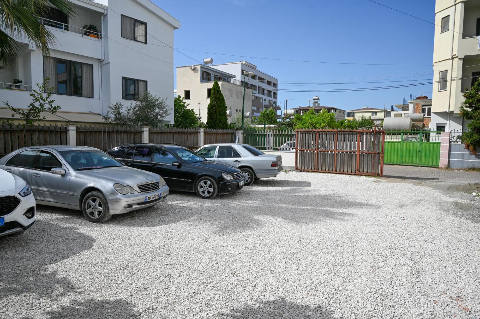 Monduro Hotel Дуррес Экстерьер фото